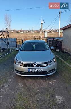 Седан Volkswagen Passat 2012 в Львові