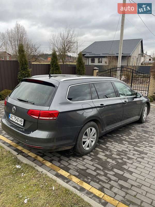 Універсал Volkswagen Passat 2016 в Луцьку