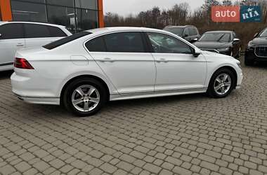 Седан Volkswagen Passat 2017 в Львові