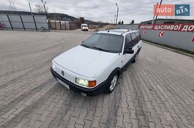 Универсал Volkswagen Passat 1988 в Кременце