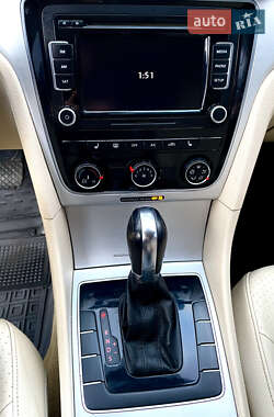 Седан Volkswagen Passat 2012 в 