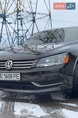 Седан Volkswagen Passat 2013 в Днепре