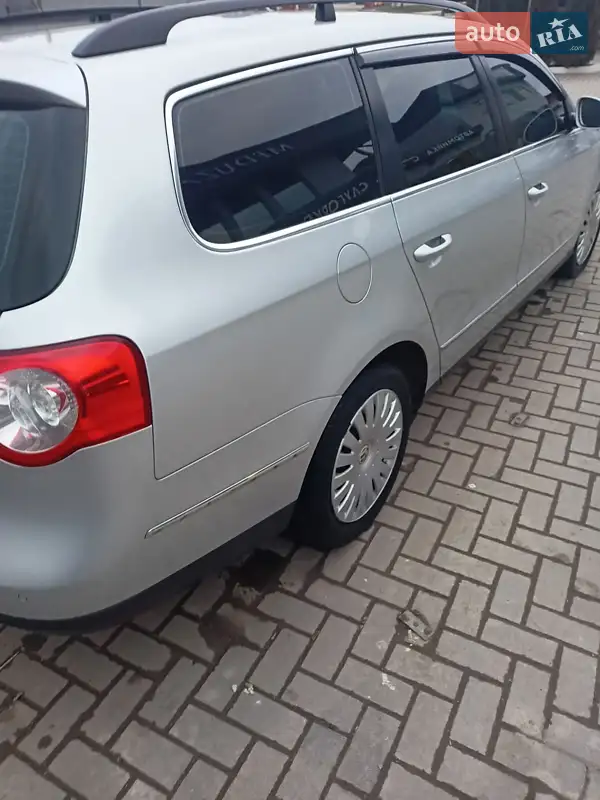 Універсал Volkswagen Passat 2009 в 