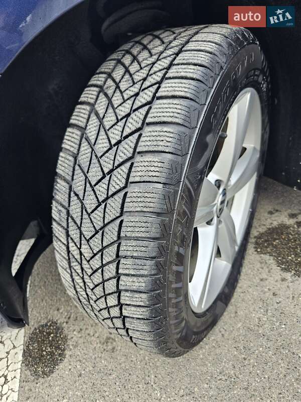 Седан Volkswagen Passat 2013 в Борисполе