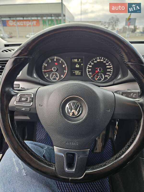Седан Volkswagen Passat 2013 в Борисполе