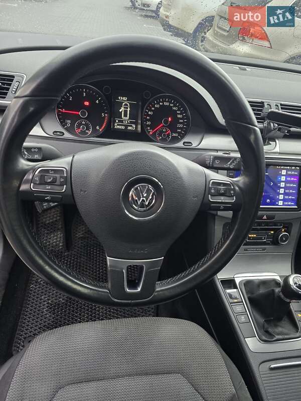 Универсал Volkswagen Passat 2011 в Черновцах фото 14 Универсал Volkswagen Passat 2011 в Черновцах