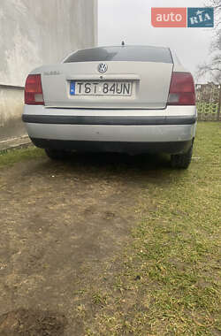 Седан Volkswagen Passat 1997 в Львове