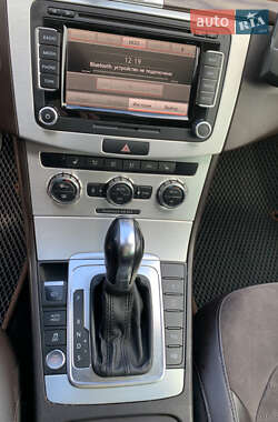 Универсал Volkswagen Passat 2011 в 
