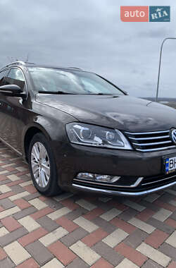 Универсал Volkswagen Passat 2011 в 