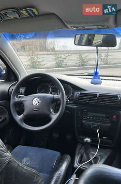 Универсал Volkswagen Passat 2001 в 