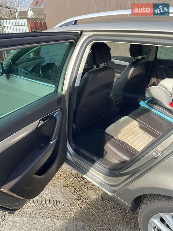 Універсал Volkswagen Passat 2013 в Маневичах