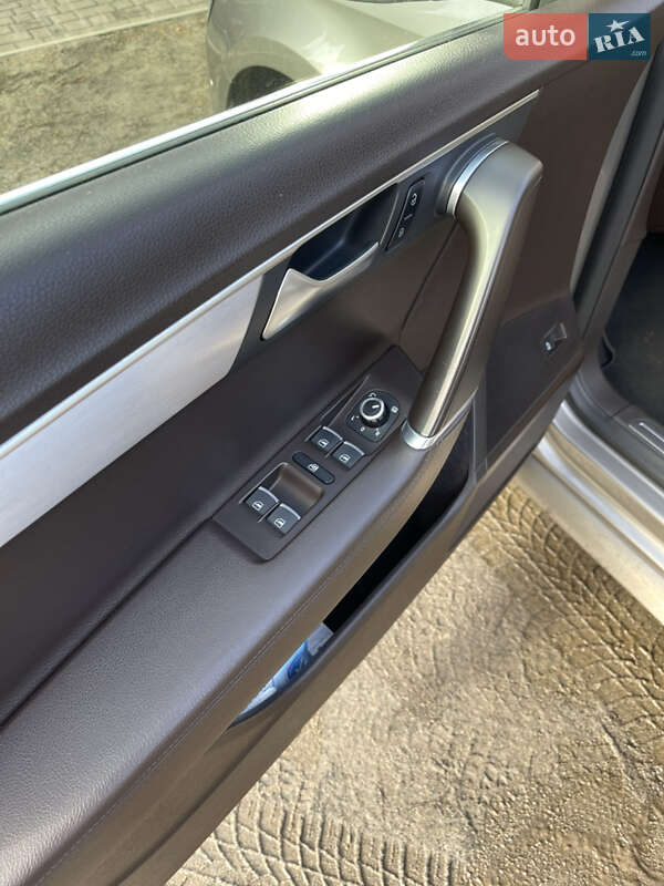 Універсал Volkswagen Passat 2013 в Маневичах