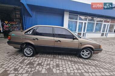 Седан Volkswagen Passat 1988 в 