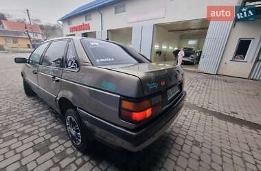 Седан Volkswagen Passat 1988 в 
