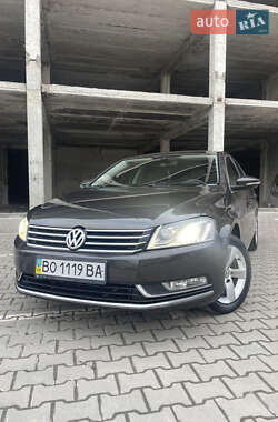 Седан Volkswagen Passat 2012 в Тернополі