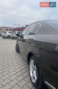 Седан Volkswagen Passat 2012 в Тернополі