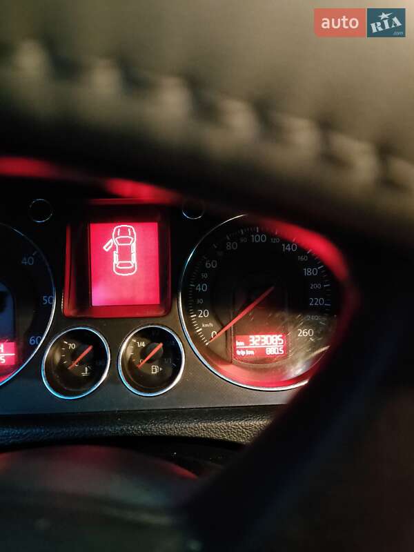 Седан Volkswagen Passat 2005 в Сарнах