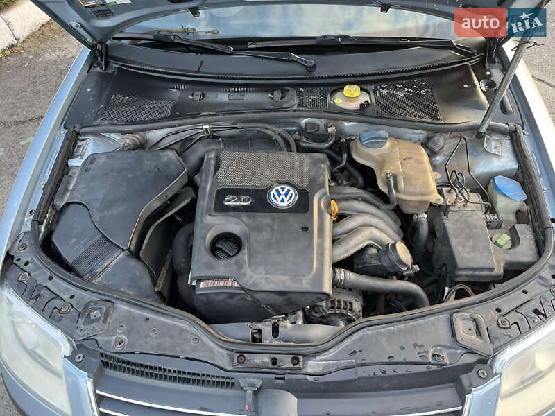 Седан Volkswagen Passat 2001 в Ужгороде