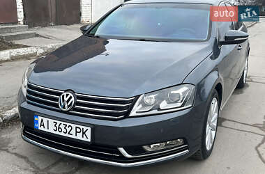 Седан Volkswagen Passat 2013 в Звягелі