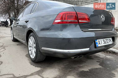 Седан Volkswagen Passat 2013 в Звягелі