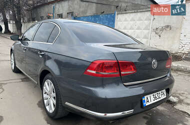 Седан Volkswagen Passat 2013 в Звягелі