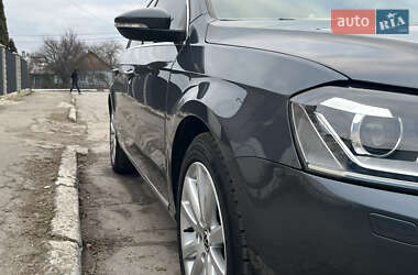 Седан Volkswagen Passat 2013 в Звягелі