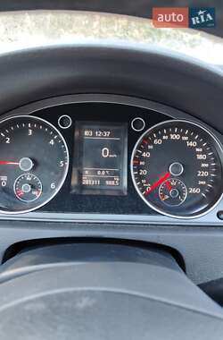 Универсал Volkswagen Passat 2011 в 