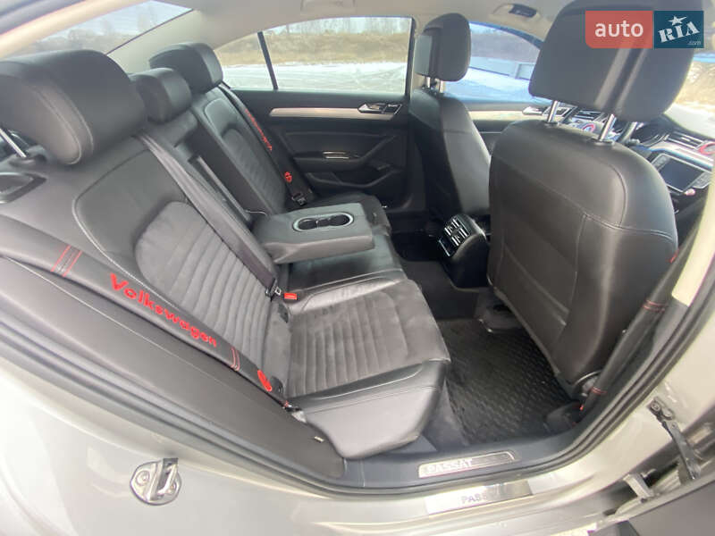 Седан Volkswagen Passat 2016 в Коростене