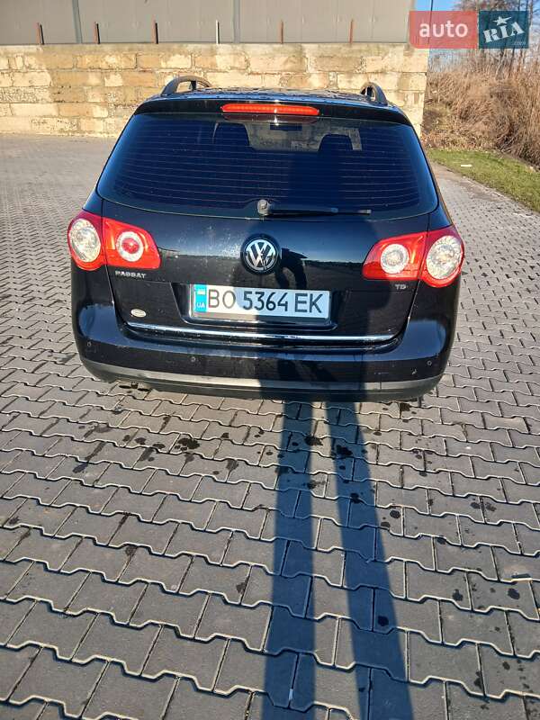 Универсал Volkswagen Passat 2008 в Зборове