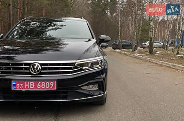 Універсал Volkswagen Passat 2021 в Бучі