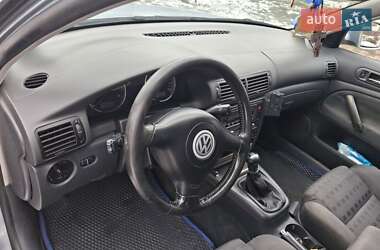 Седан Volkswagen Passat 2004 в 