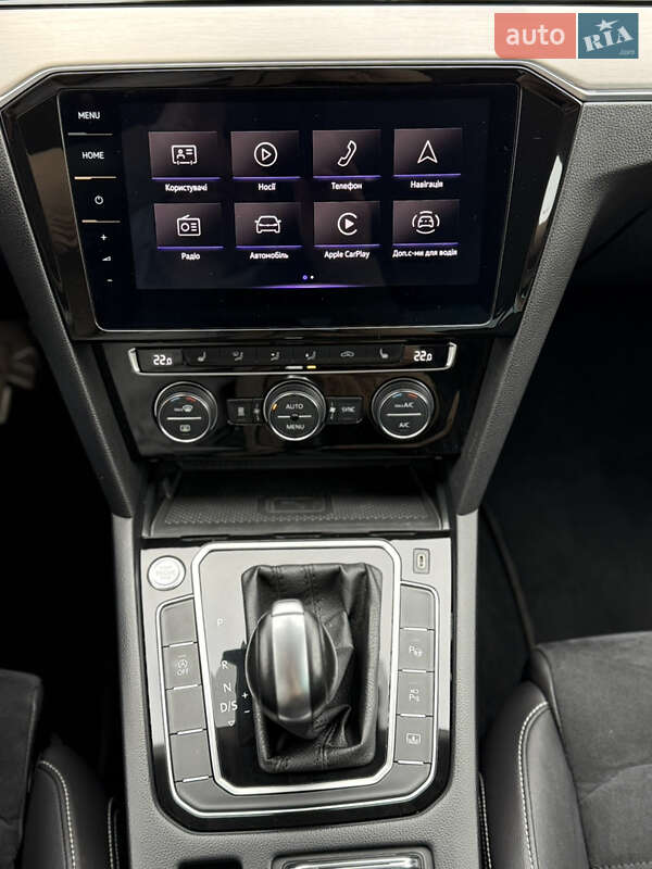 Седан Volkswagen Passat 2020 в Рава-Русской