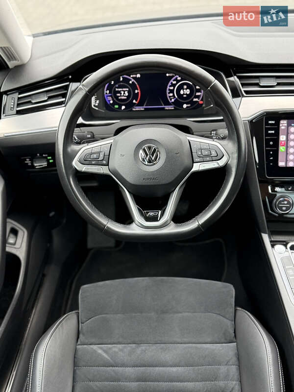 Седан Volkswagen Passat 2020 в Рава-Русской