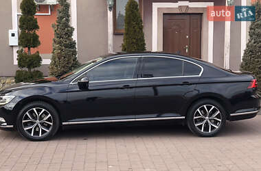 Седан Volkswagen Passat 2018 в Стрию