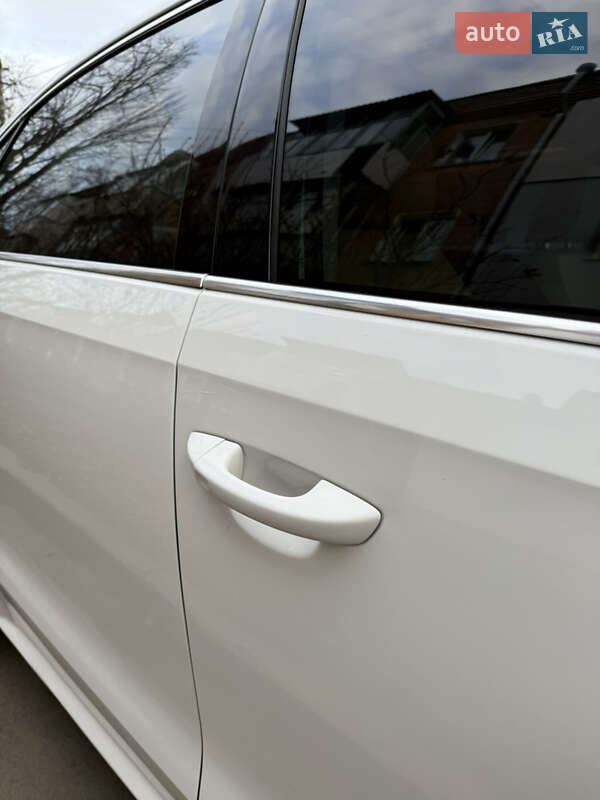 Седан Volkswagen Passat 2018 в Киеве фото 14 Седан Volkswagen Passat 2018 в Киеве