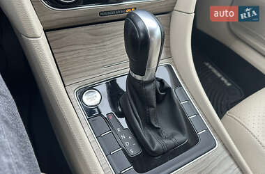 Седан Volkswagen Passat 2017 в 