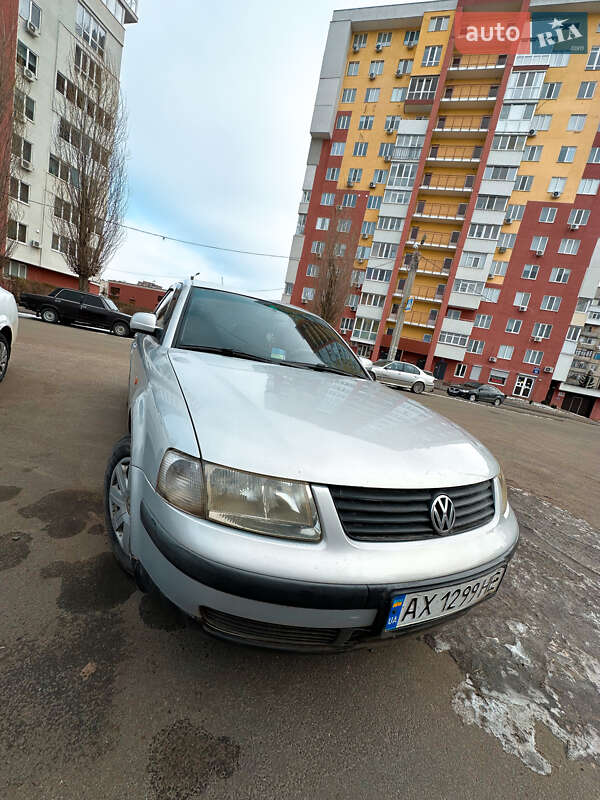 Седан Volkswagen Passat 1997 в Харкові