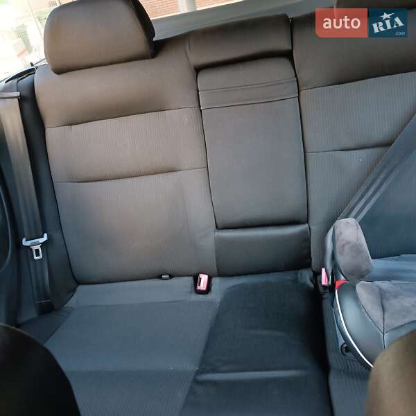 Универсал Volkswagen Passat 2002 в Киеве