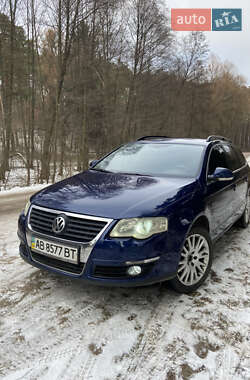 Універсал Volkswagen Passat 2006 в Тростянці