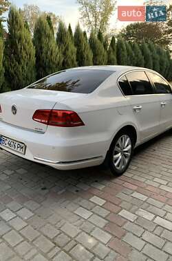 Седан Volkswagen Passat 2013 в Самборе