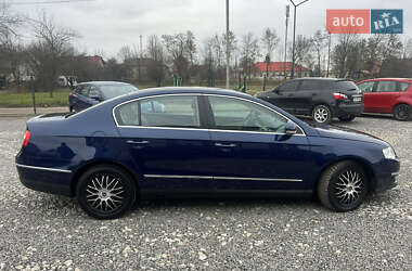 Седан Volkswagen Passat 2005 в Яворові