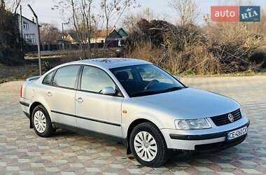 Седан Volkswagen Passat 1997 в Чернівцях