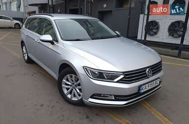 Універсал Volkswagen Passat 2015 в Києві