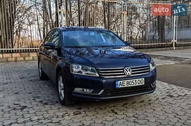 Седан Volkswagen Passat 2012 в Каменском