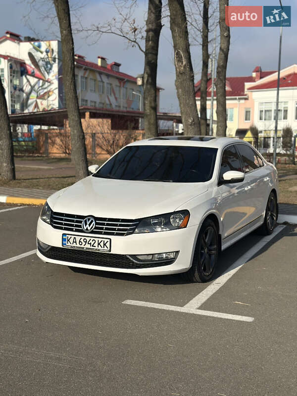 Седан Volkswagen Passat 2014 в Киеве