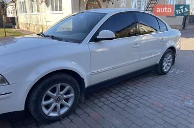 Седан Volkswagen Passat 2004 в 
