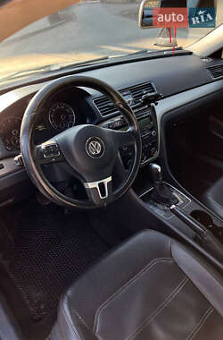 Седан Volkswagen Passat 2014 в Житомирі