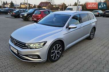 Универсал Volkswagen Passat 2019 в Львове