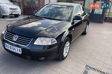 Седан Volkswagen Passat 2004 в Тячеві