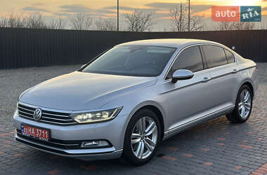 Седан Volkswagen Passat 2016 в Береговому